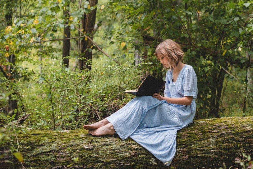 Who is a lonely Grace