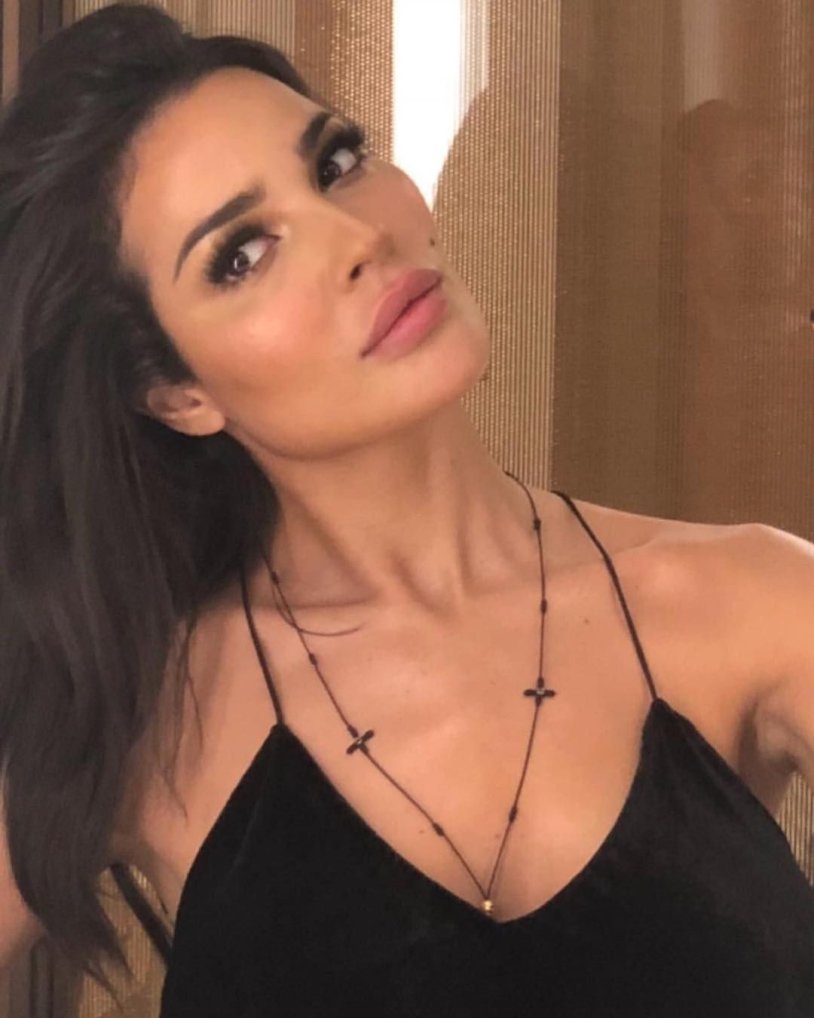 Nadine nassib njeim figure