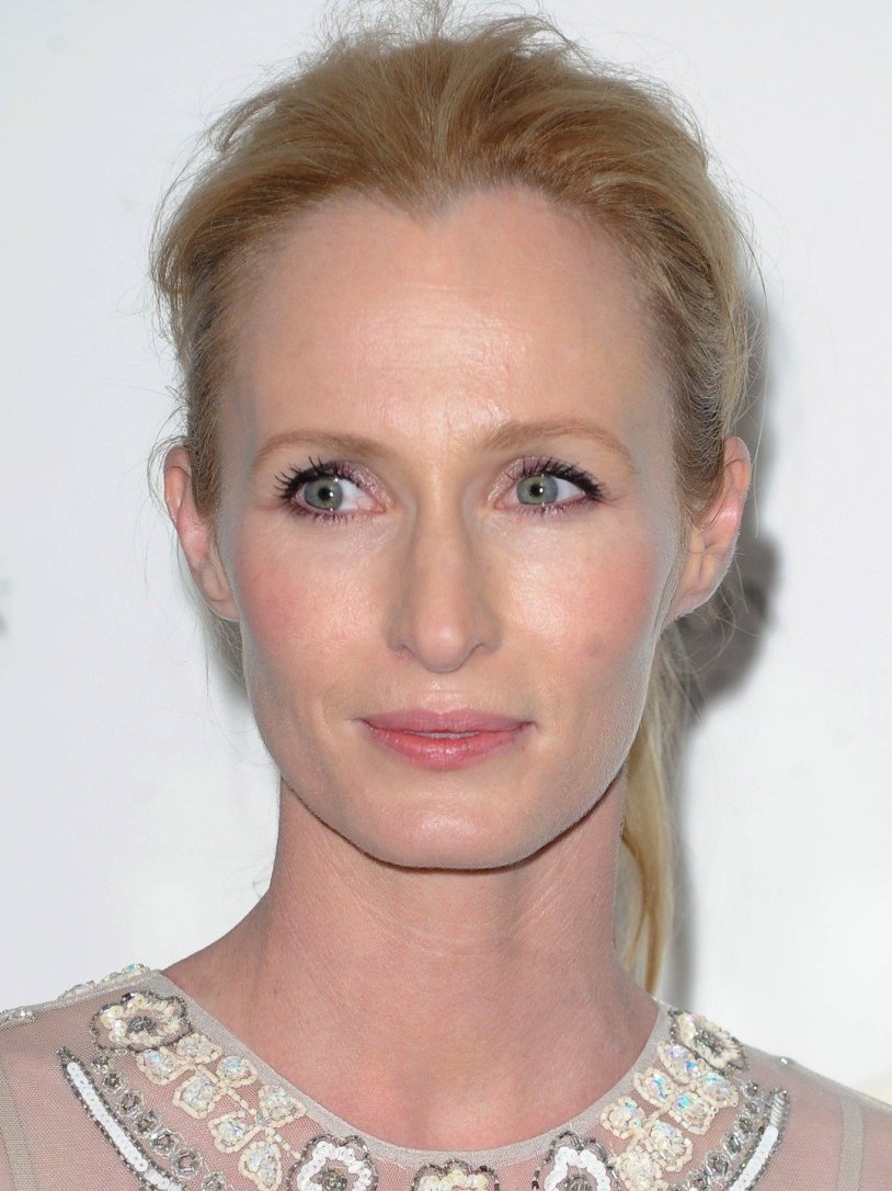 Chloe Vevrier secretary