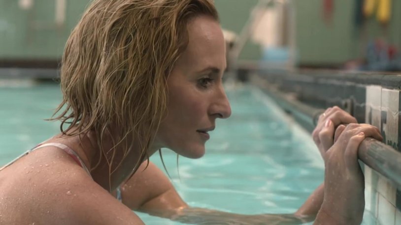 Kanyhtio Horn Gum-Chewing Girl Naked without panties