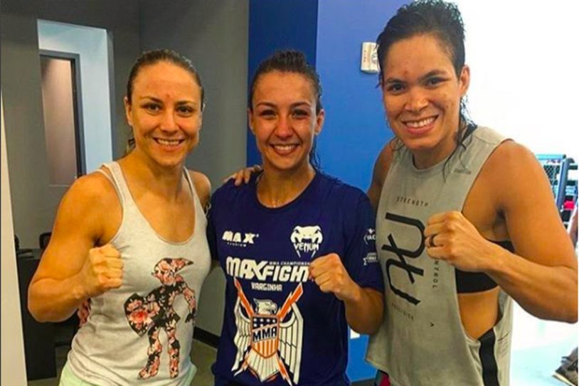 Amanda Nunez in bikini