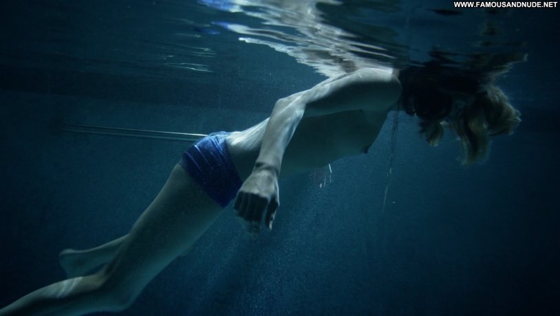 DOUN OLEVIA on the beach