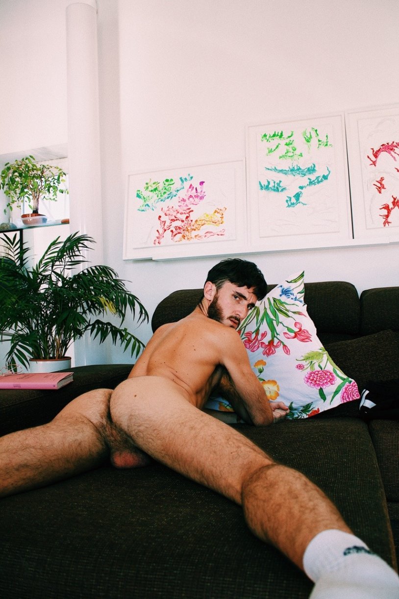 Sam Morris with a protruding member