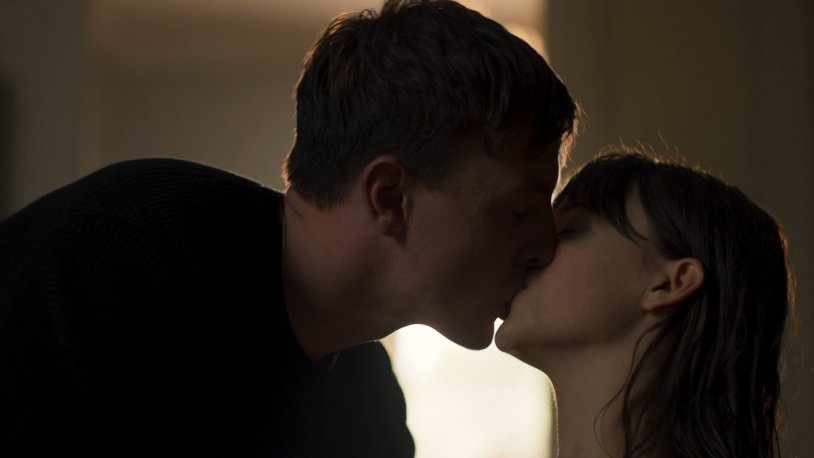 Daisy Edgar-Jones normal people