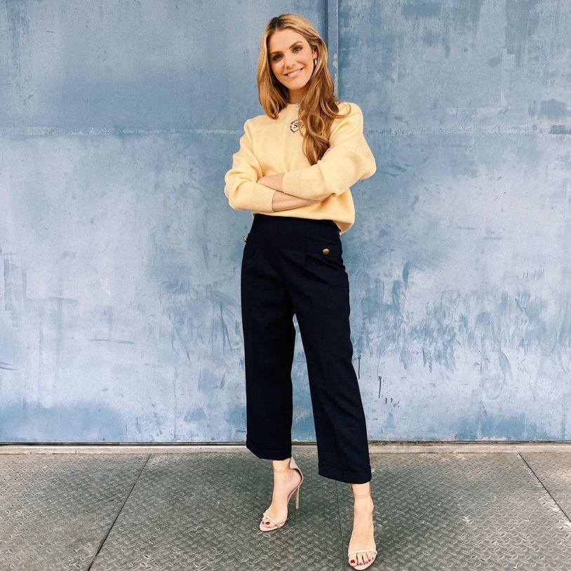 Viviane Geppert Legs