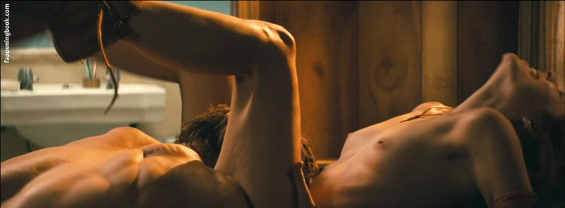 Mindy Robinson Nude All American Bikini Car Wash