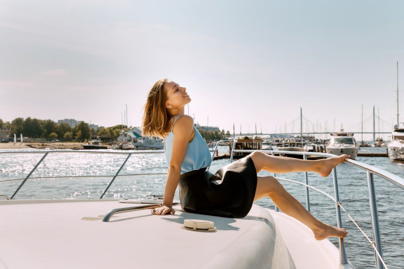 Veronika Mokhirev series Topi