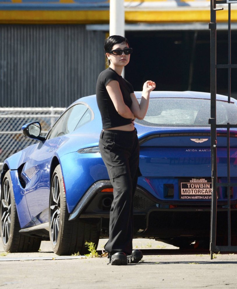 Cassie in the bathroom euphoria