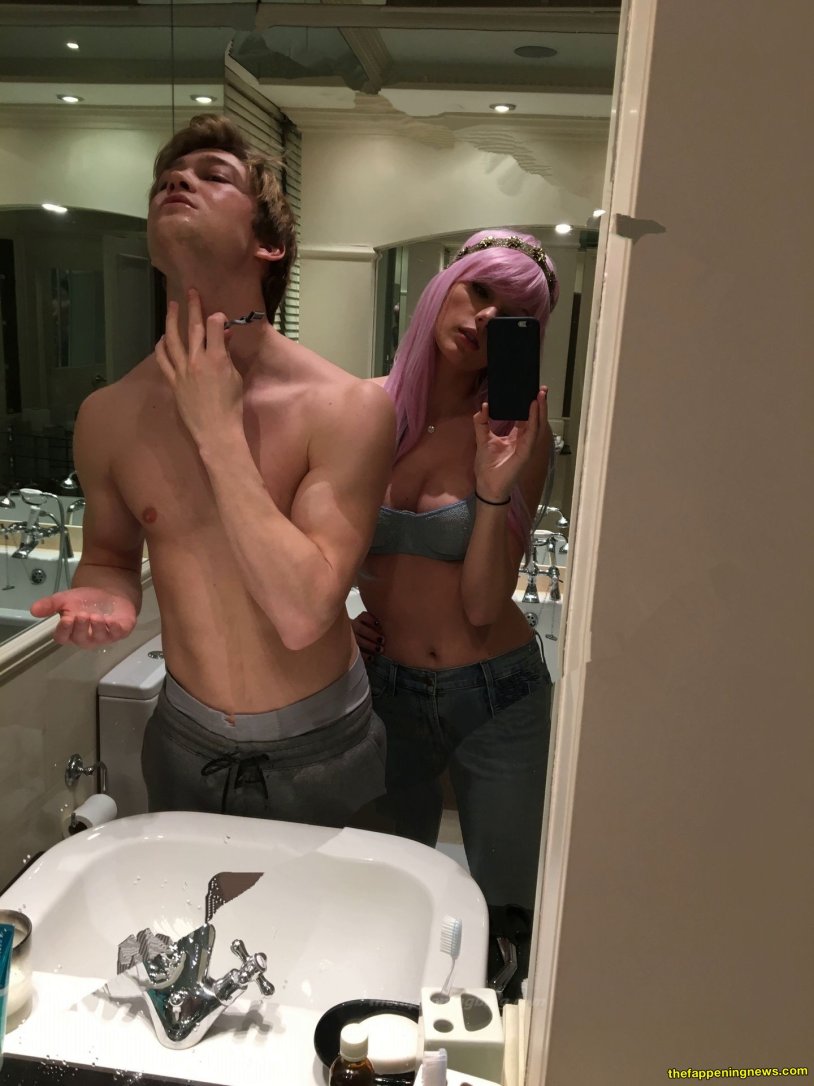 Amanda Seyfrid hackers 2017