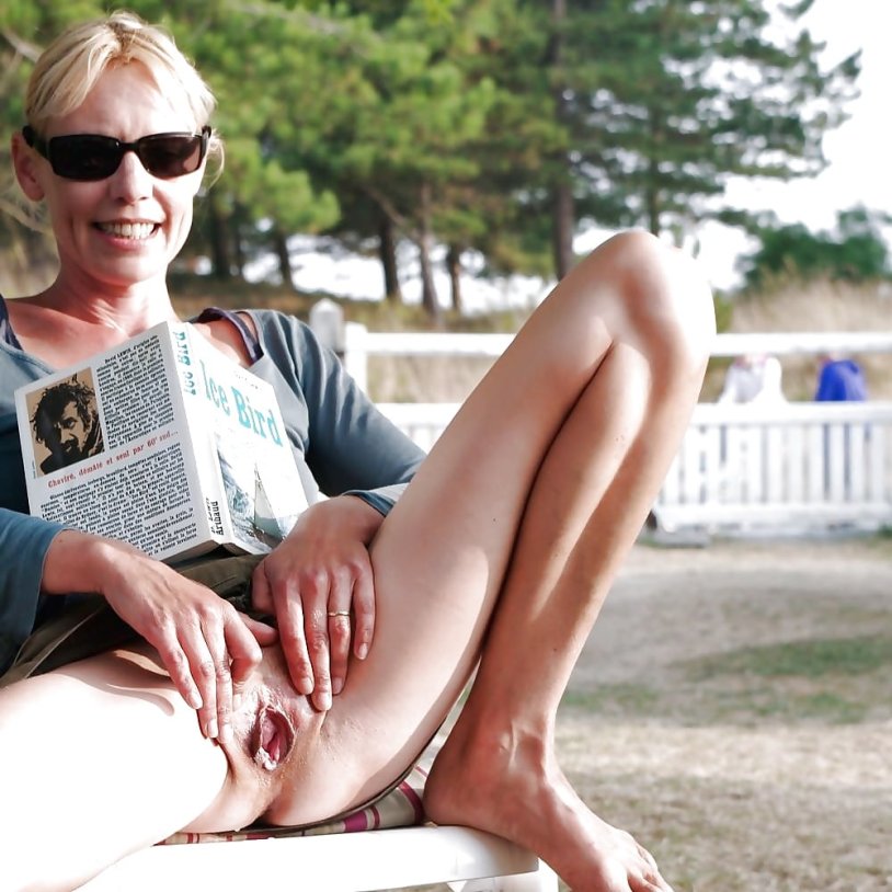 Drunk girls without panties