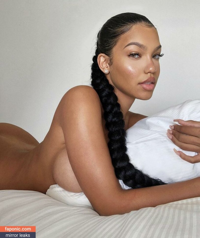 Girls with Afro Curls Ero