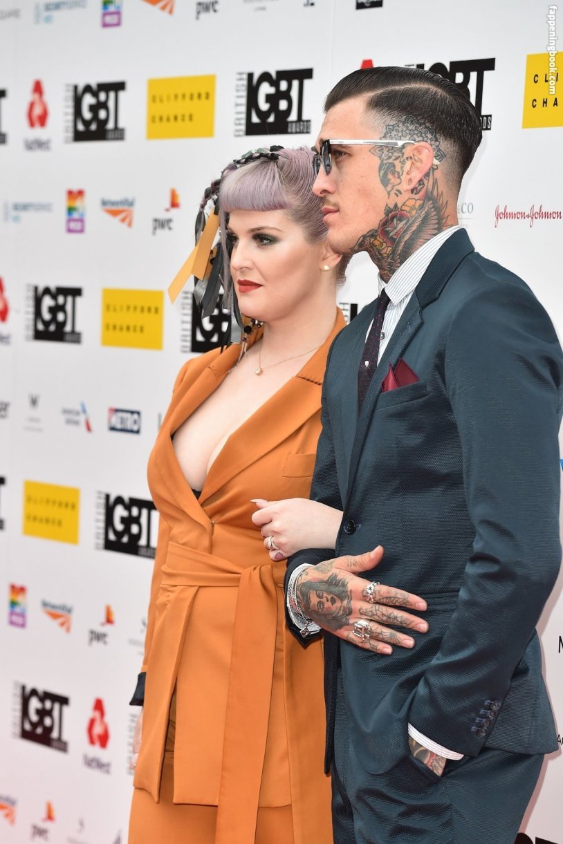 Kelly Osbourne in underwear