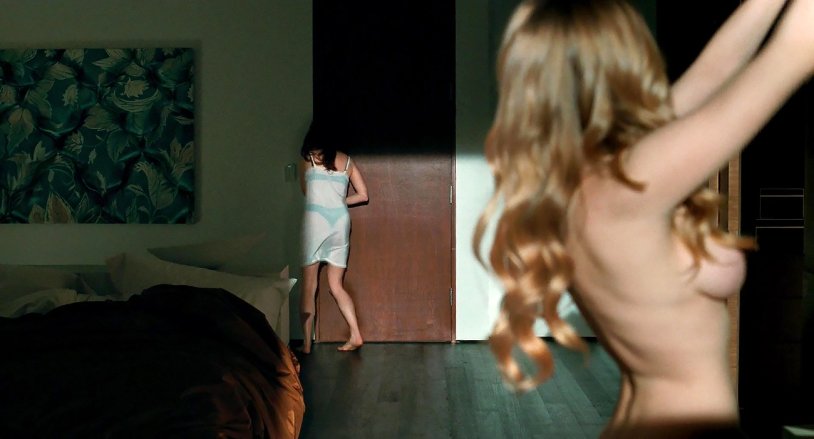 Amanda Seyfrid on boat 18