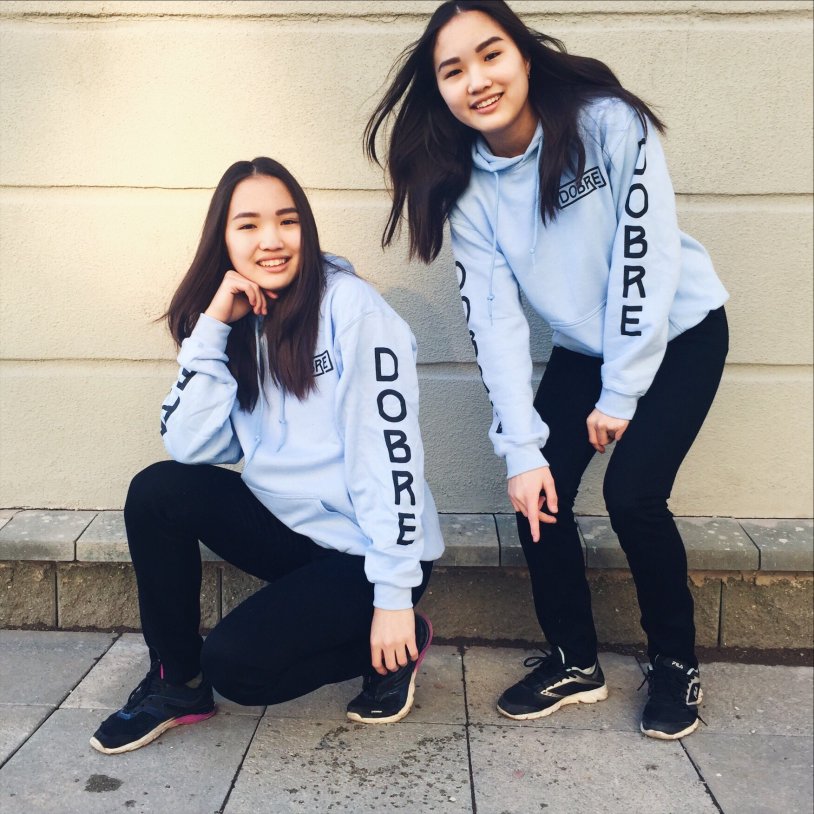 Arauzho Gabriella and Valeska