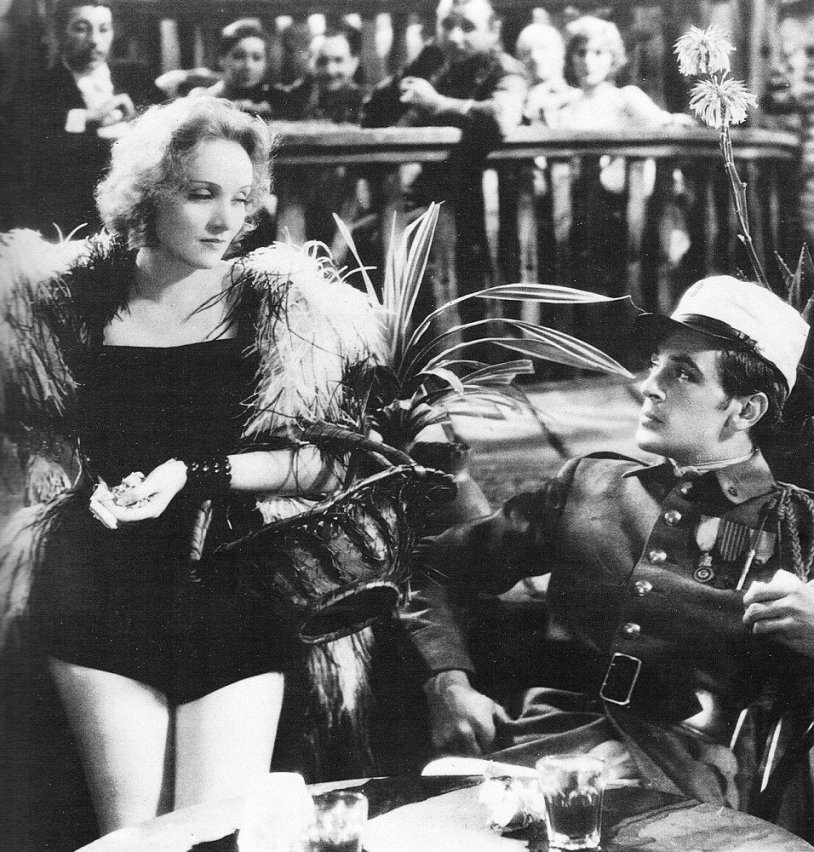 Marlene Dietrich Figure