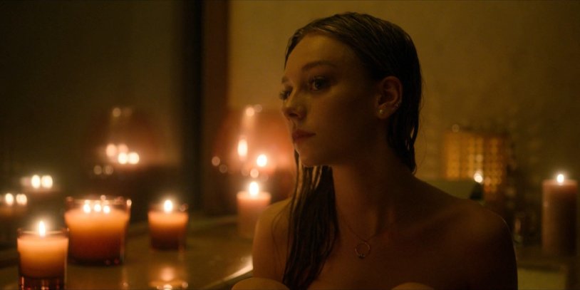 Esther Elite Elite bed scenes