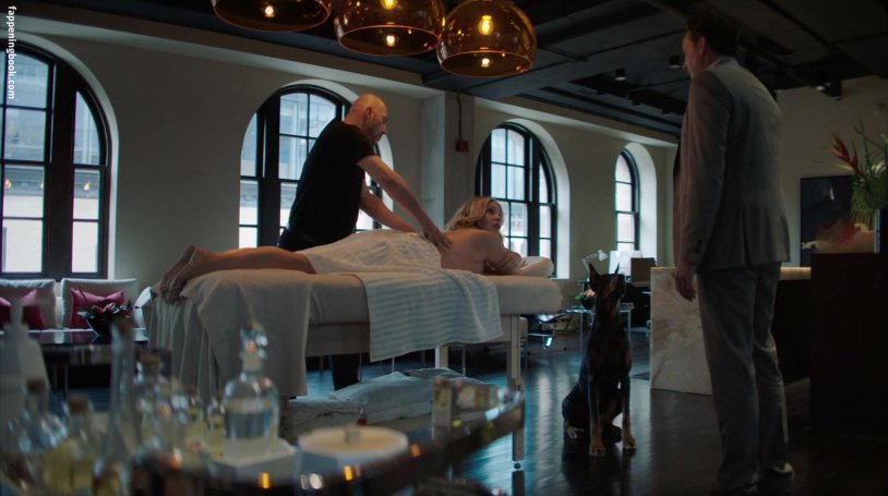 Mary-Luiza Parker is hot