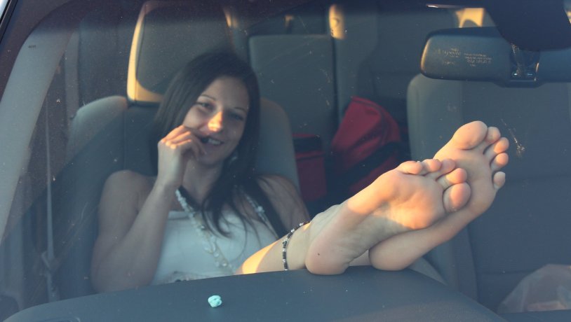 Naked ass Mandy Flores