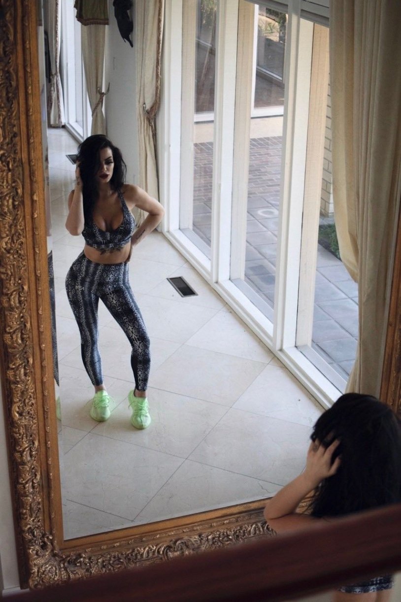 Sarai-jajid Bevis Page wwe naked