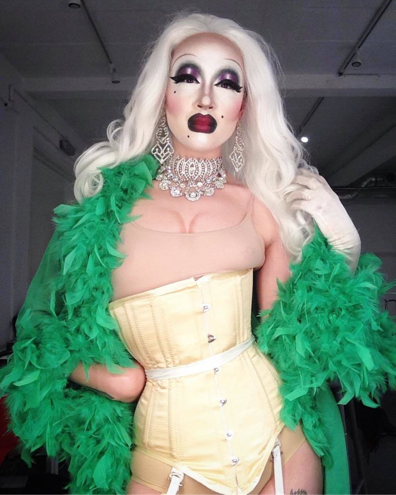 Gemini transvestites