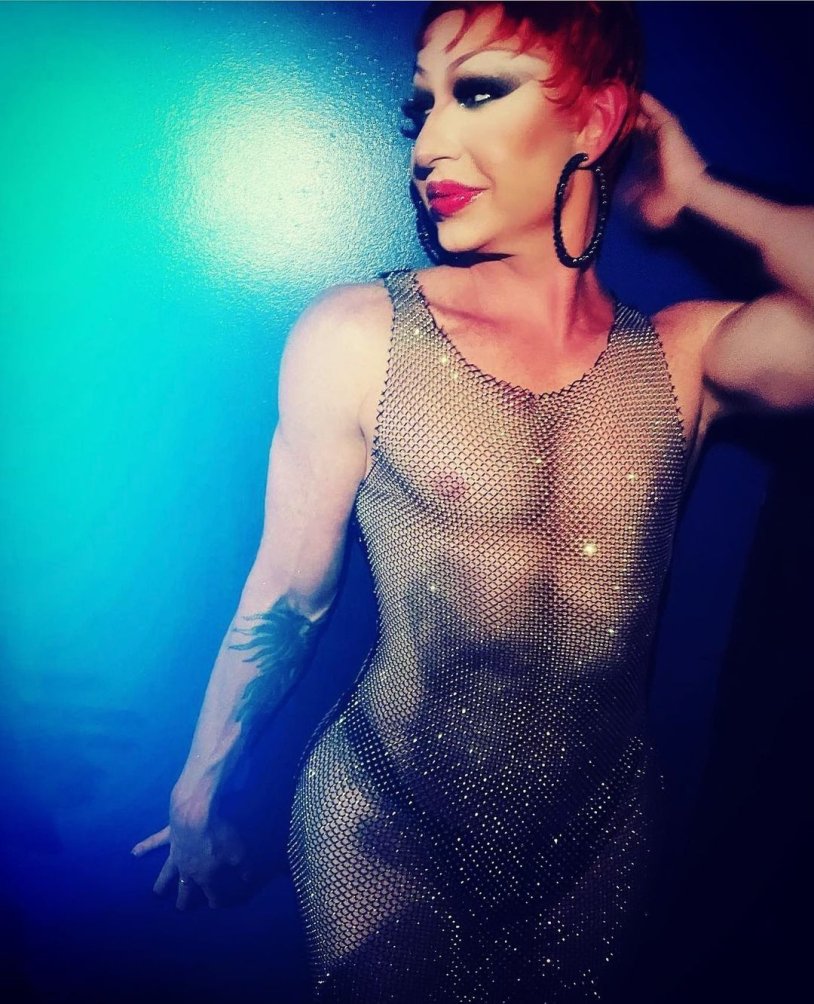 Bright makeup of the cross -resser for a member