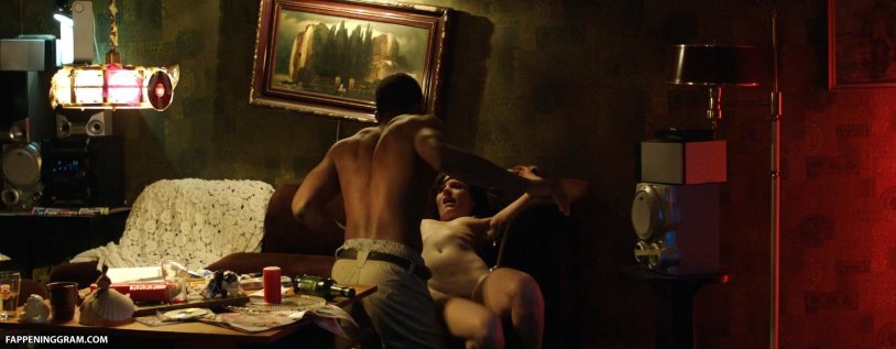 Laura Malmivaara is naked