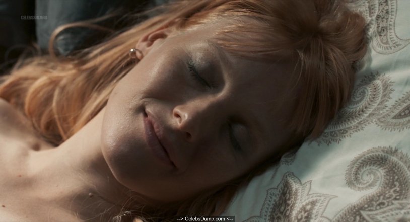 Laura Pizzalai boobs