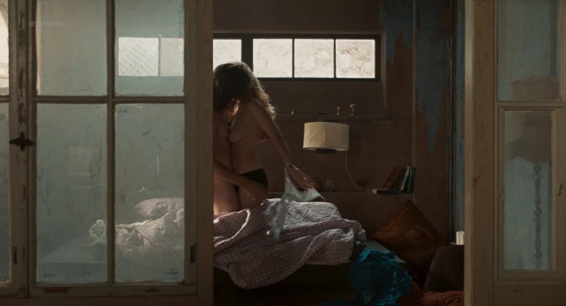 Naked actress Laura Fraser