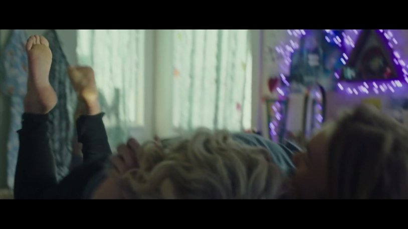 Katherine Langford 2022