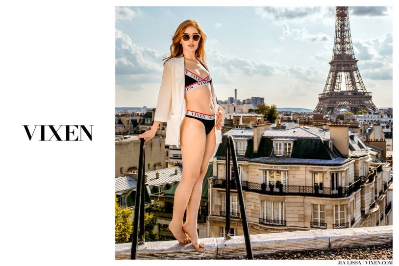 Jia lissa Eiffel Tower Ero