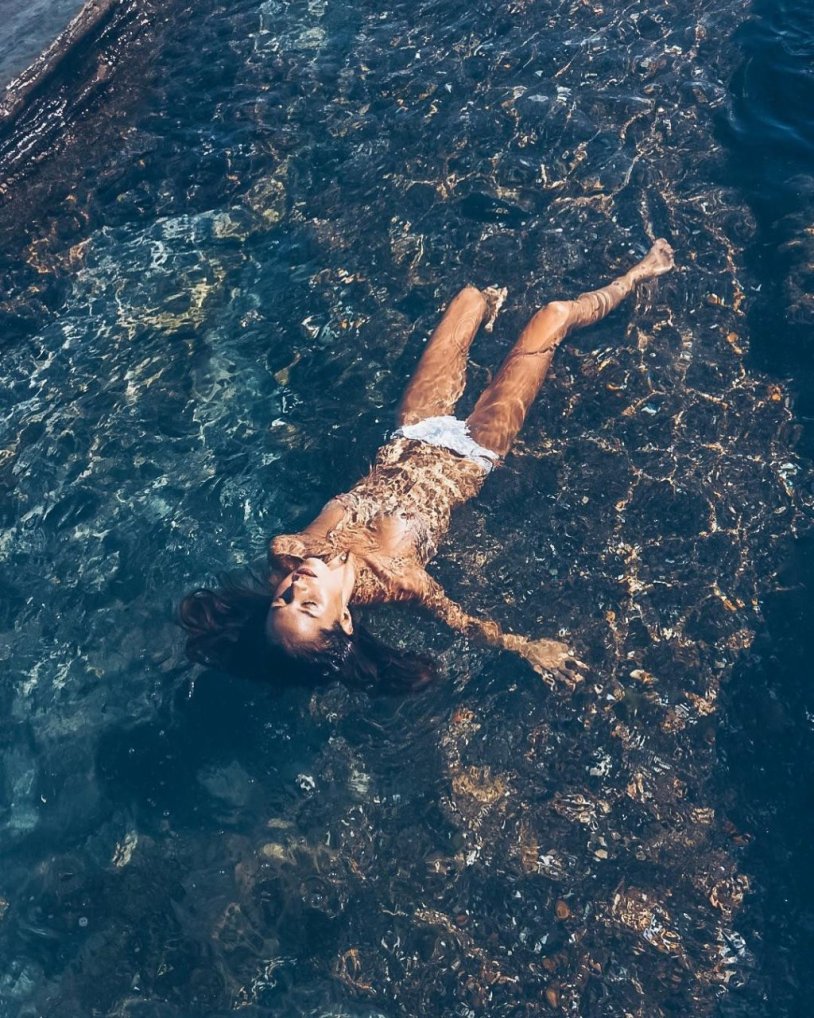 Isabelle Kornish Hot