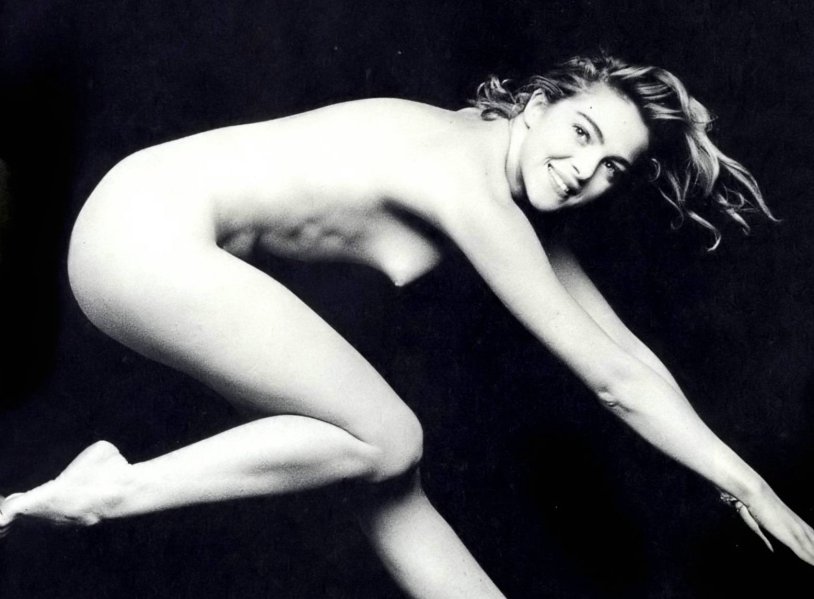 Claudia Jerini is hot