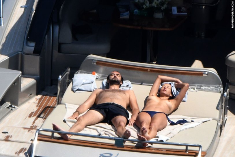 Sophie Marso Pop in Jeans