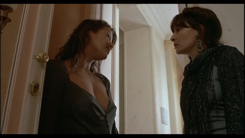 Sophie Marso in his youth in a swimsuit