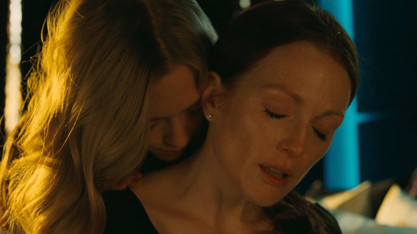 Amanda Seyfrid naked red cap