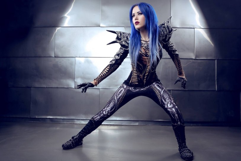 Alissa White Gluz Nita Strauss