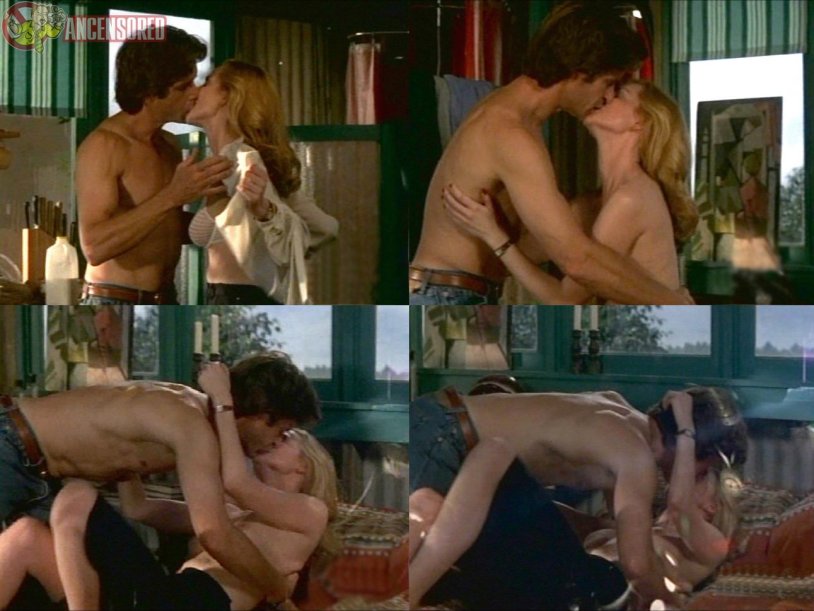 Actress Laura Linny naked GIF