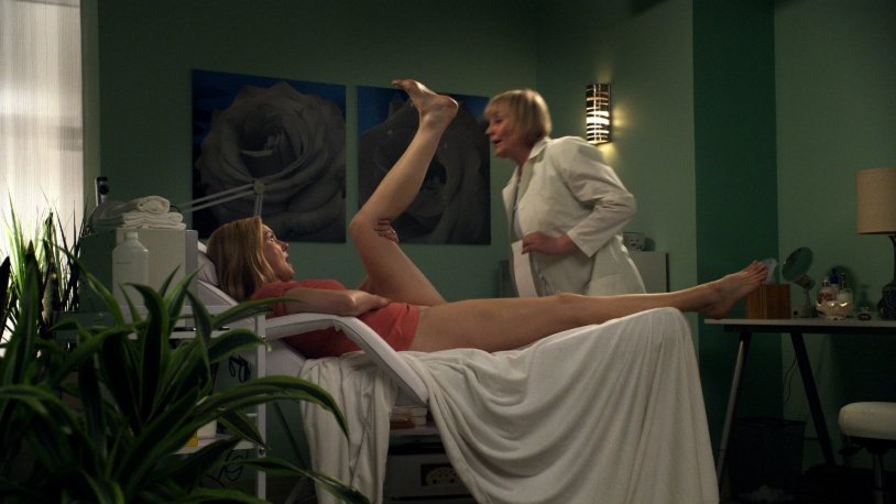 Actress Laura Linny naked