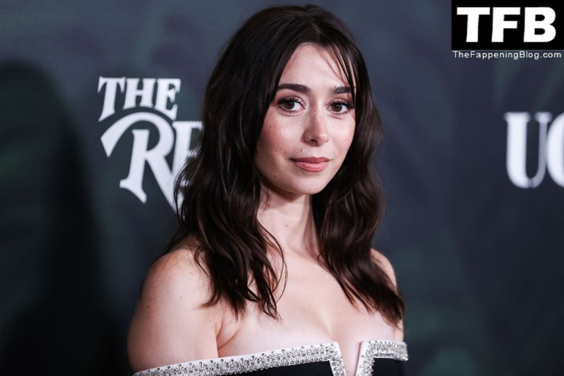 Cristin Milioti Wolf of Wall Street