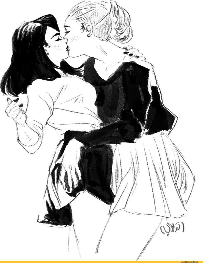 Riverdale Arta Betty and Veronica Kiss