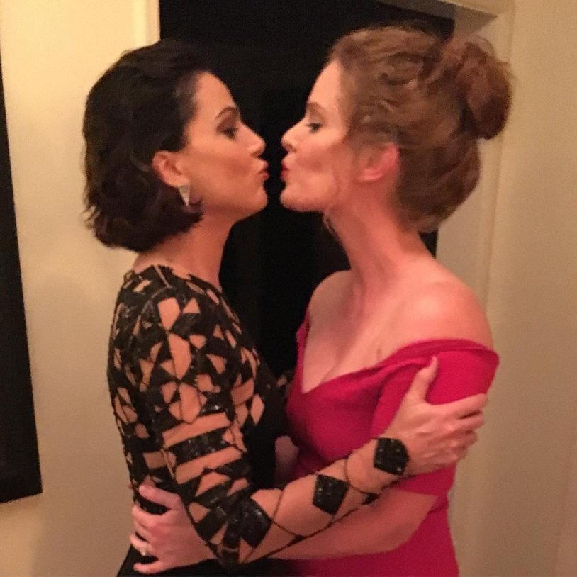 Kiss Lana Paria and Jennifer Morrison