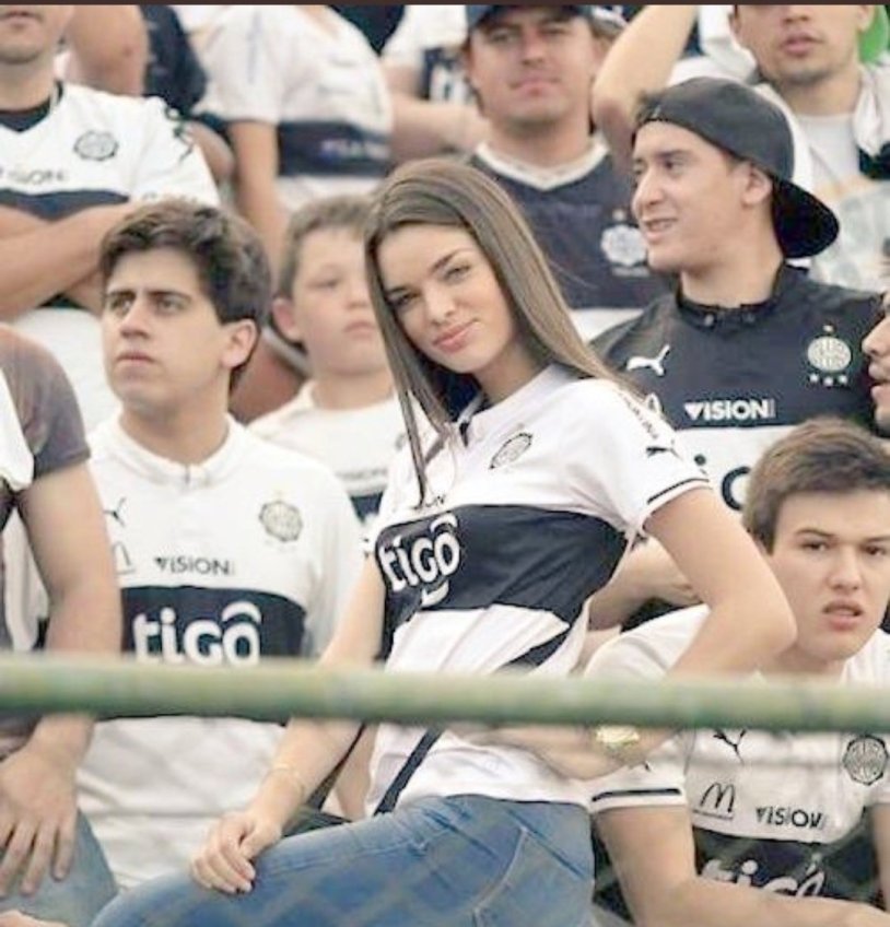 Nadia White Selfie tgva