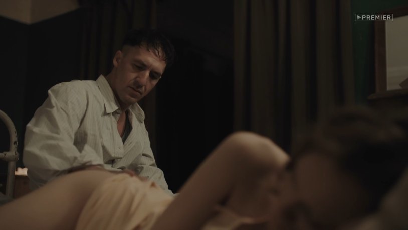 Naked fashion model Sophie Ka