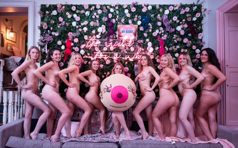 Many beautiful naked women