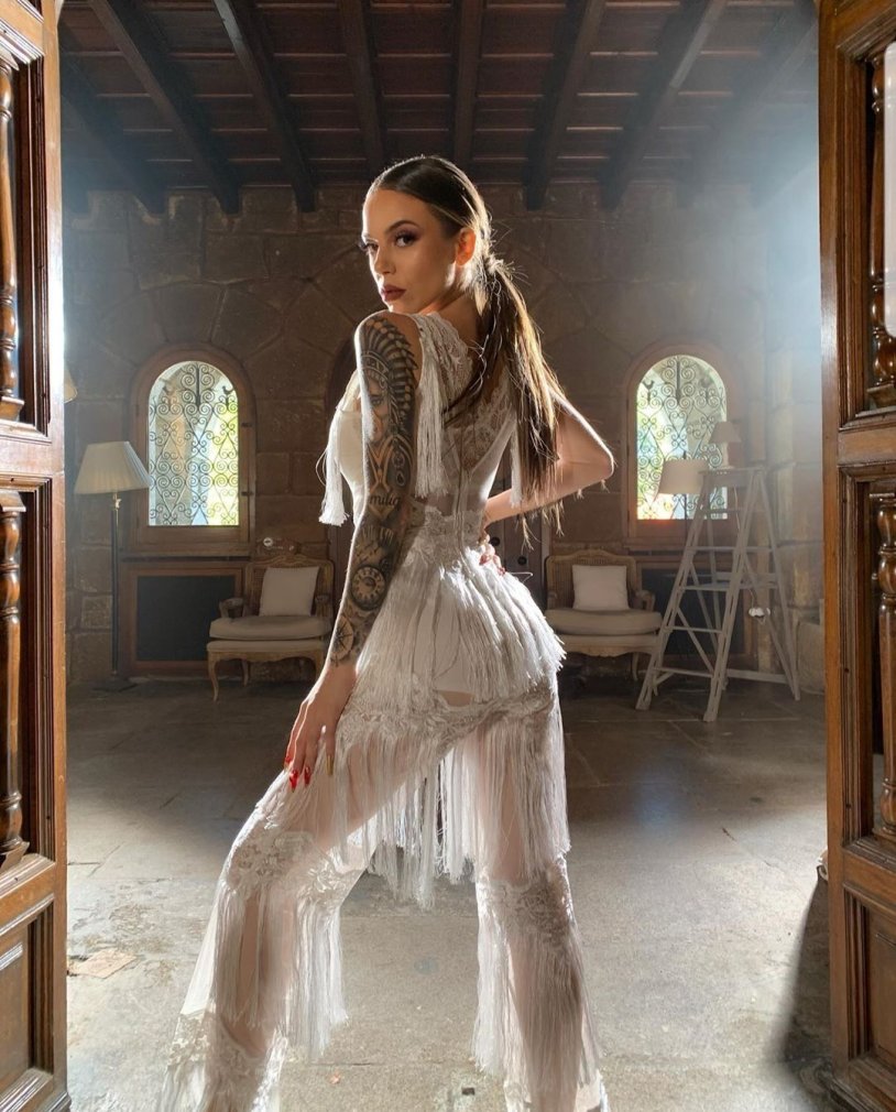 Catherine Fulop Wallpaper