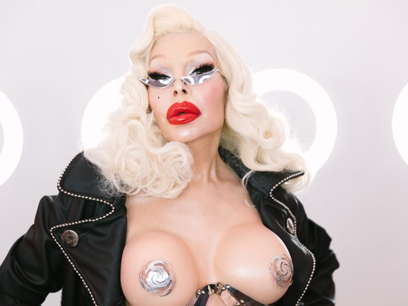 Amanda Lapor outfits