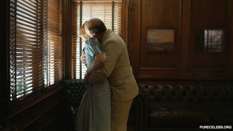 "I wear stockings" Natalie Dormer