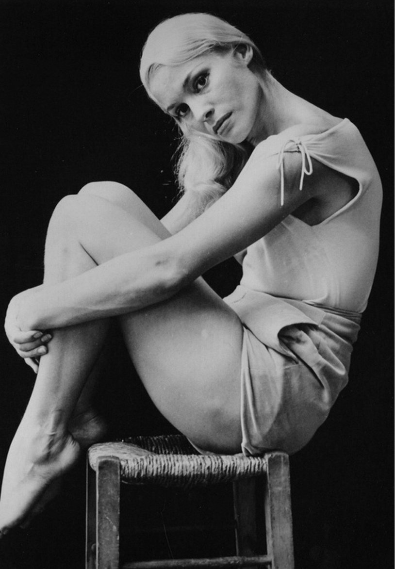 Naked actress Ingrid Bergman