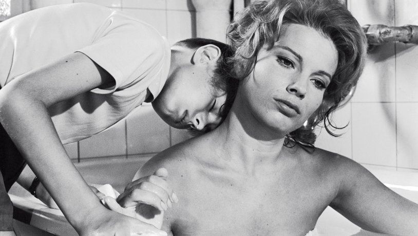 Young seducers 2 (1972) Erotic scenes