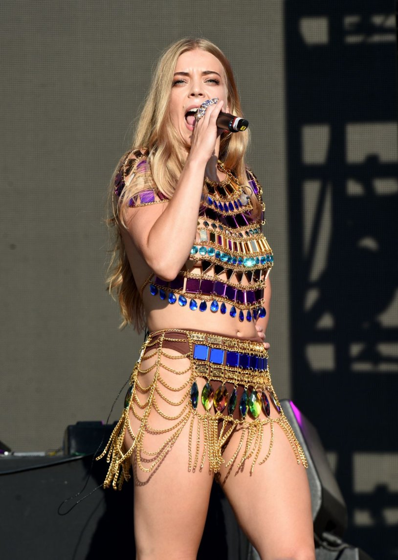 Becky Hill singer 2022